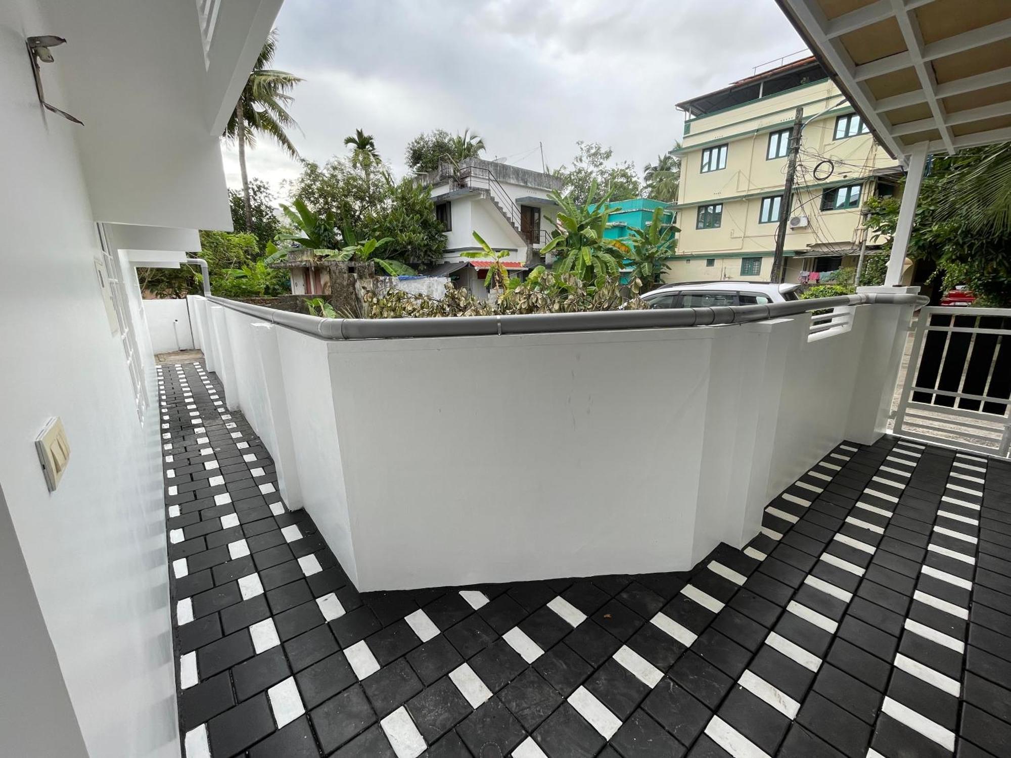 Dream Home Kochi Tripunithura Exterior photo